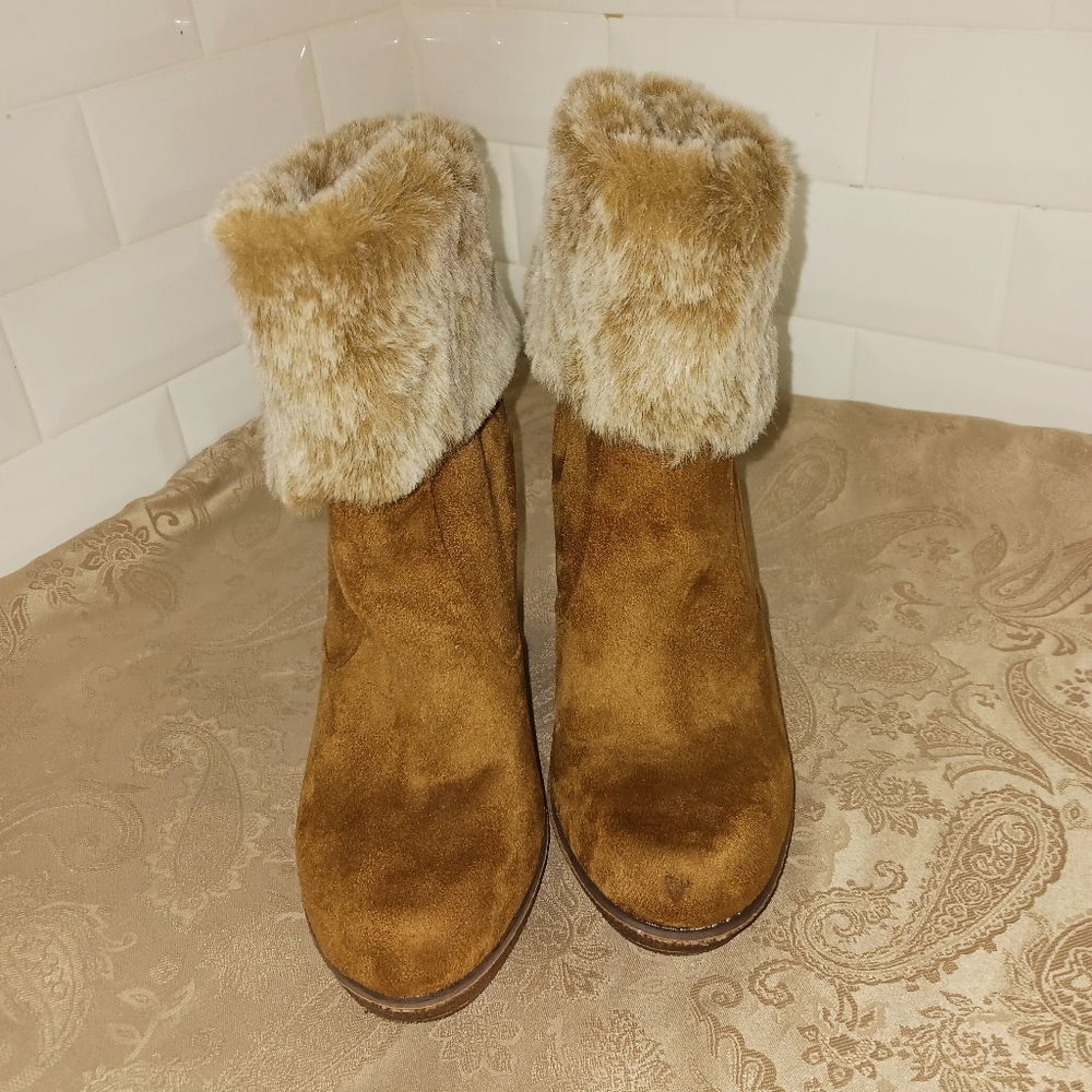 Zigisoho Fur Booties With Wedge Heels Size 10 - image 1